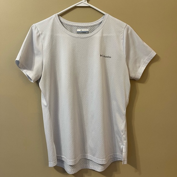 Columbia activewear t-shirt, size M - Picture 3 of 8